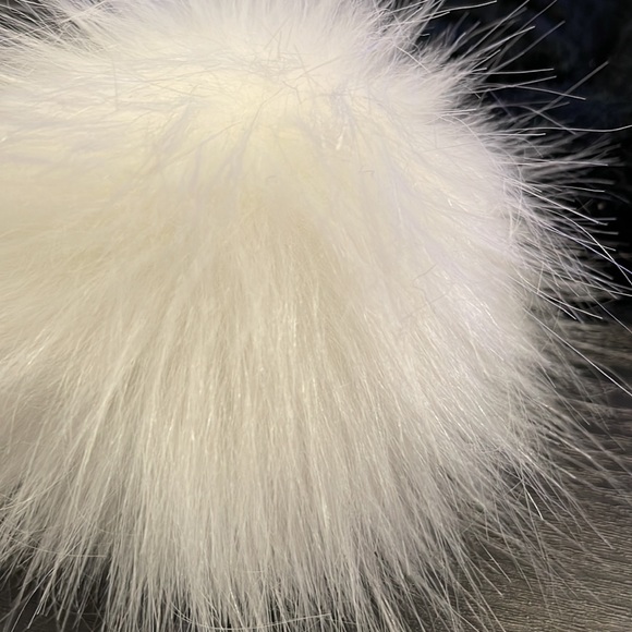 Ladies navy and pale blue toque - Picture 5 of 5